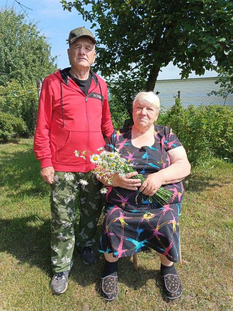 Акция - поздравление семейных пар «С Днём семьи, любви и верности»