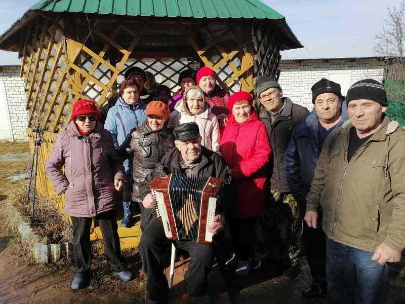 Музыкальный час на свежем воздухе 