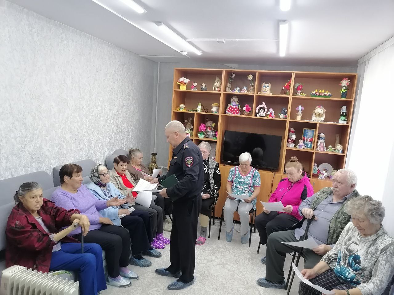 Беседа с сотрудниками полиции