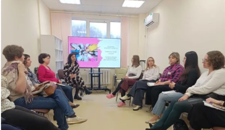  Старт более 20 потоков обучения в Школе приёмного родительства этой осенью