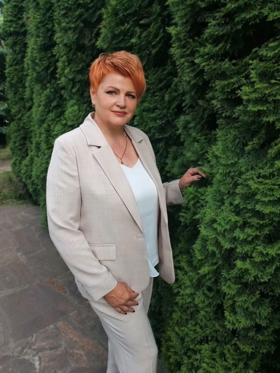 Её призвание - быть опорой пожилым!