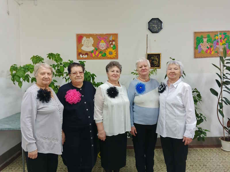 Броши из капроновой ленты «Мечта»