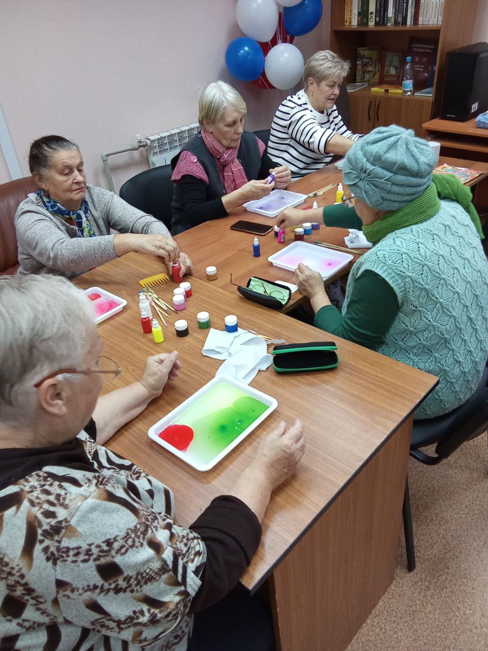 мастер-класс по рисованию в технике Эбру.